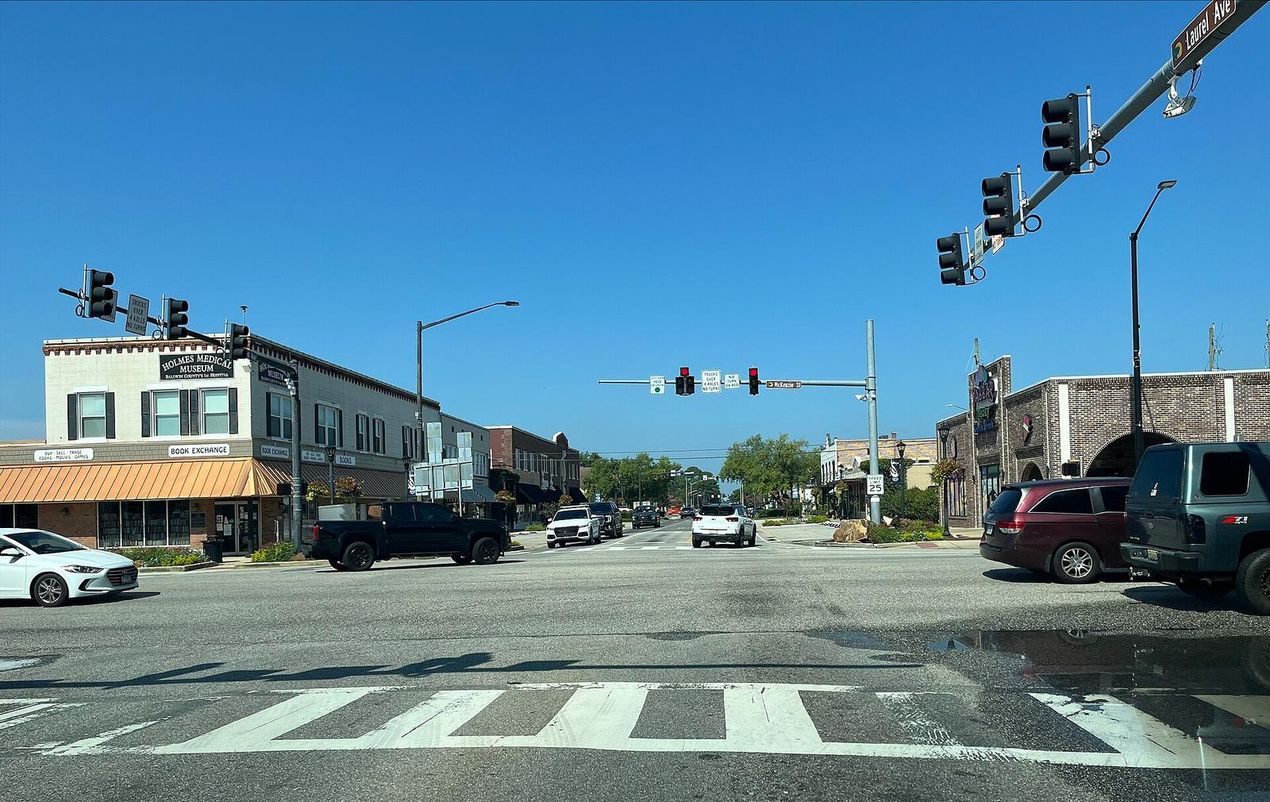 Downtown Foley at the intersection of Highway 98 and Highway 59